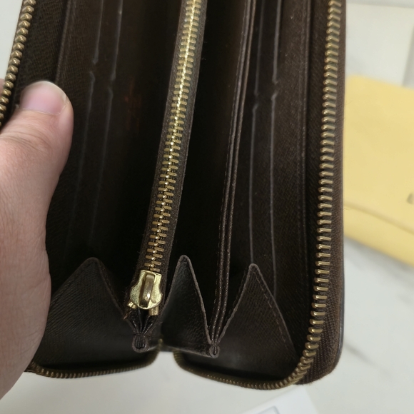 Louis Vuitton Damier Ebene Zippy Wallet with Dust Bag - Picture 8 of 10